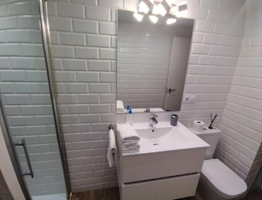 Bonito Piso Recien Reformado Con Zona De Parking Apartment Almunecar Luaran gambar