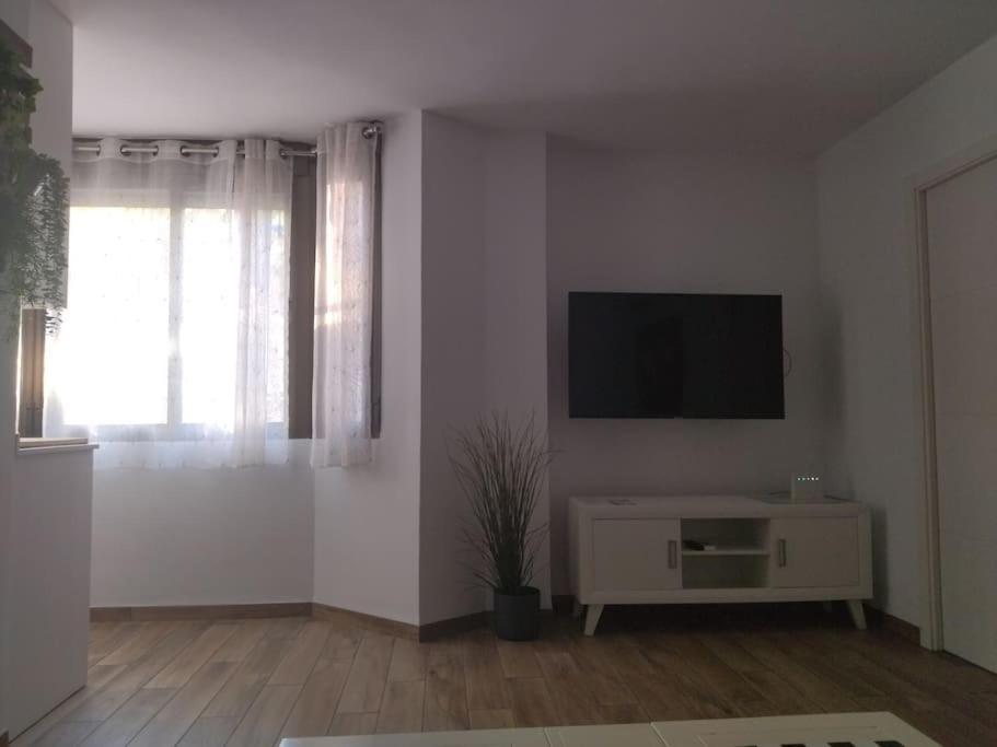 Bonito Piso Recien Reformado Con Zona De Parking Apartment Almunecar Luaran gambar
